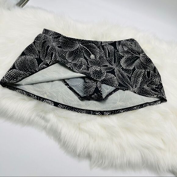 Islander B&W Floral Design Swim Skirt Sz 10 - Picture 5 of 12